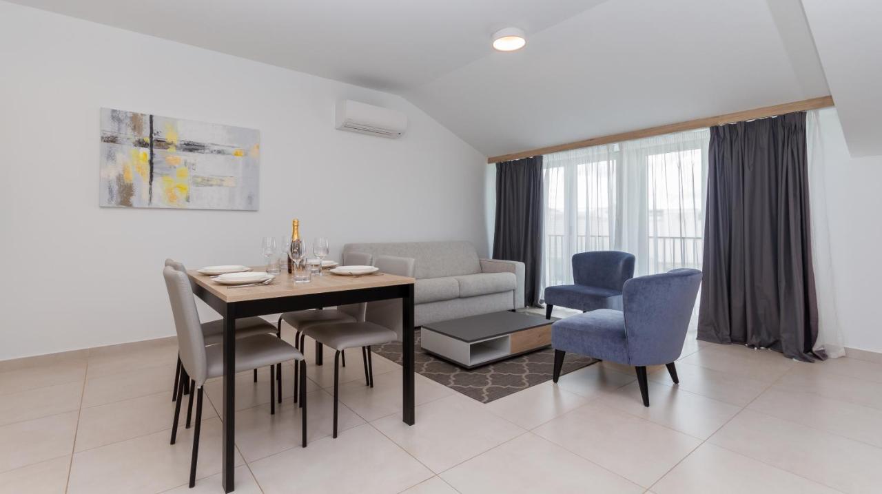 The Garden Palace Umag By Locap Group Esterno foto